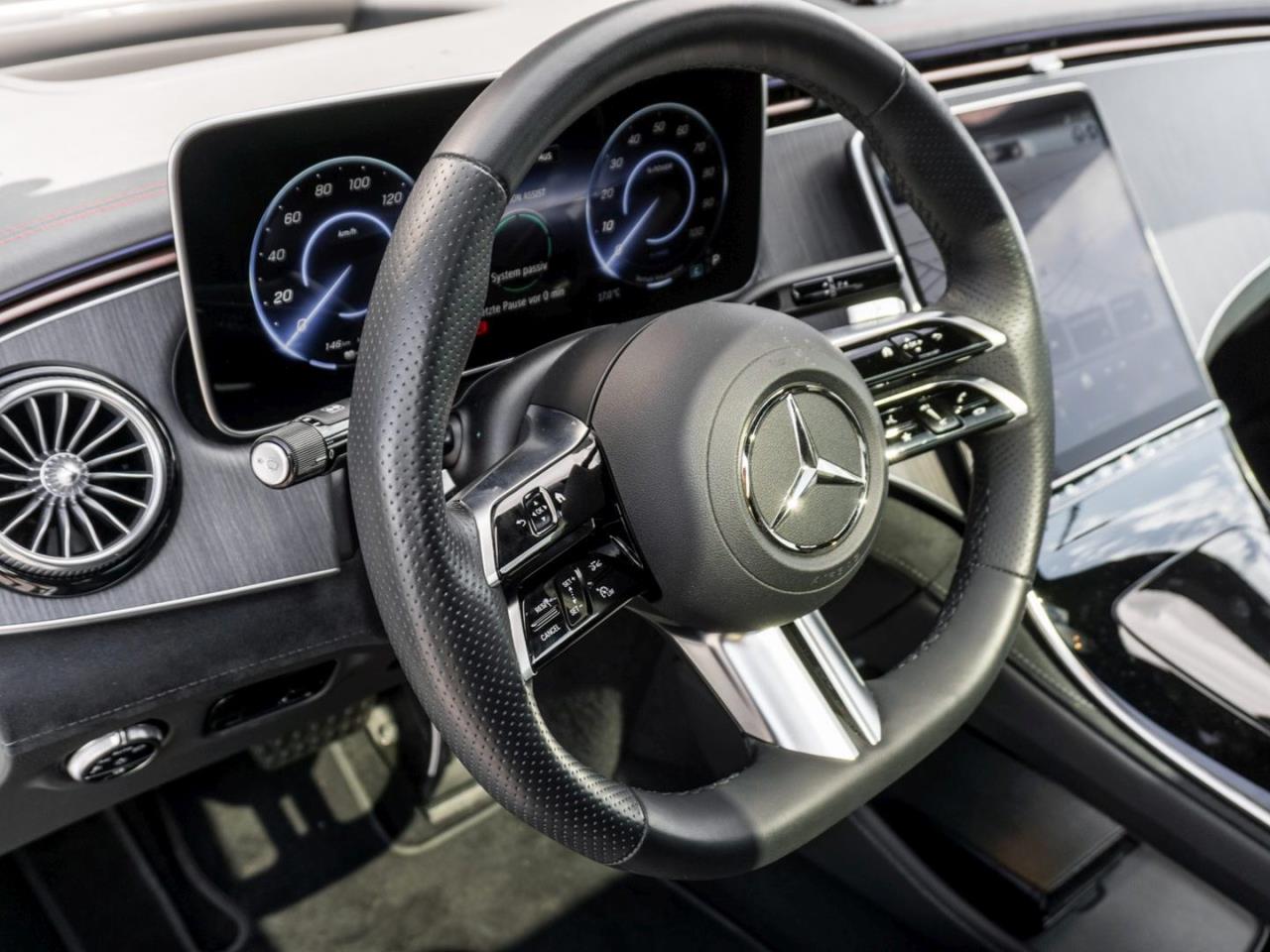 Mercedes-Benz EQE 350+ AMG Night Panorama Distronic AHK 360°
