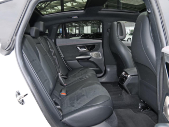 Mercedes-Benz EQE 350 AMG Panorama Distronic Head-Up 360°