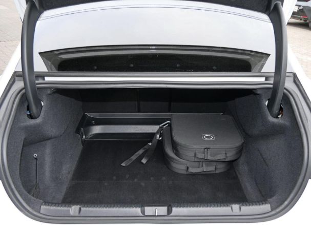 Mercedes-Benz EQE 350 AMG Panorama Distronic Head-Up 360°