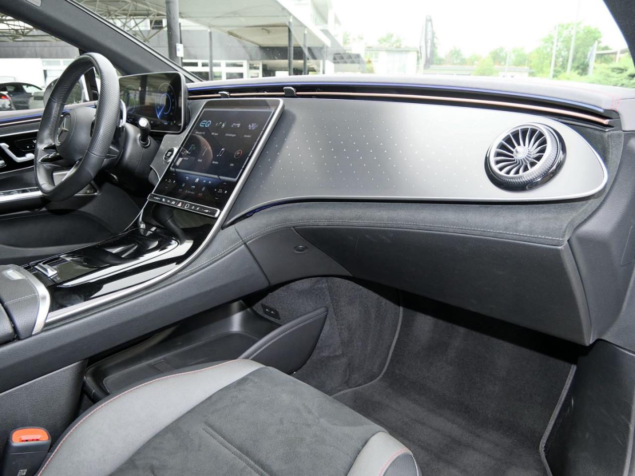 Mercedes-Benz EQE 350 AMG Panorama Distronic Head-Up 360°