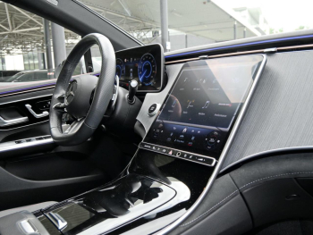 Mercedes-Benz EQE 43 AMG 4M Panorama Distronic Burmester 360?