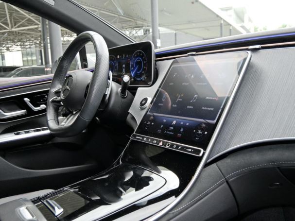 Mercedes-Benz EQE 43 AMG 4M Panorama Distronic Burmester 360?