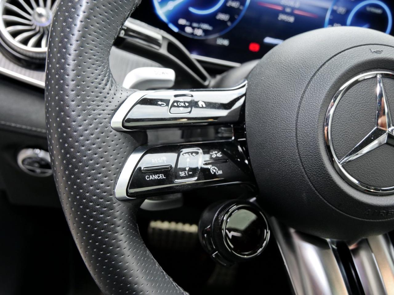 Mercedes-Benz EQE 43 AMG 4M Panorama Distronic Burmester 360?