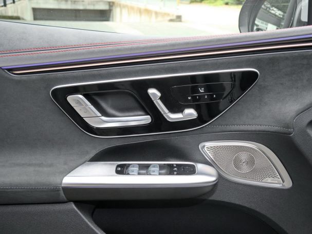 Mercedes-Benz EQE 43 AMG 4M Panorama Distronic Burmester 360?