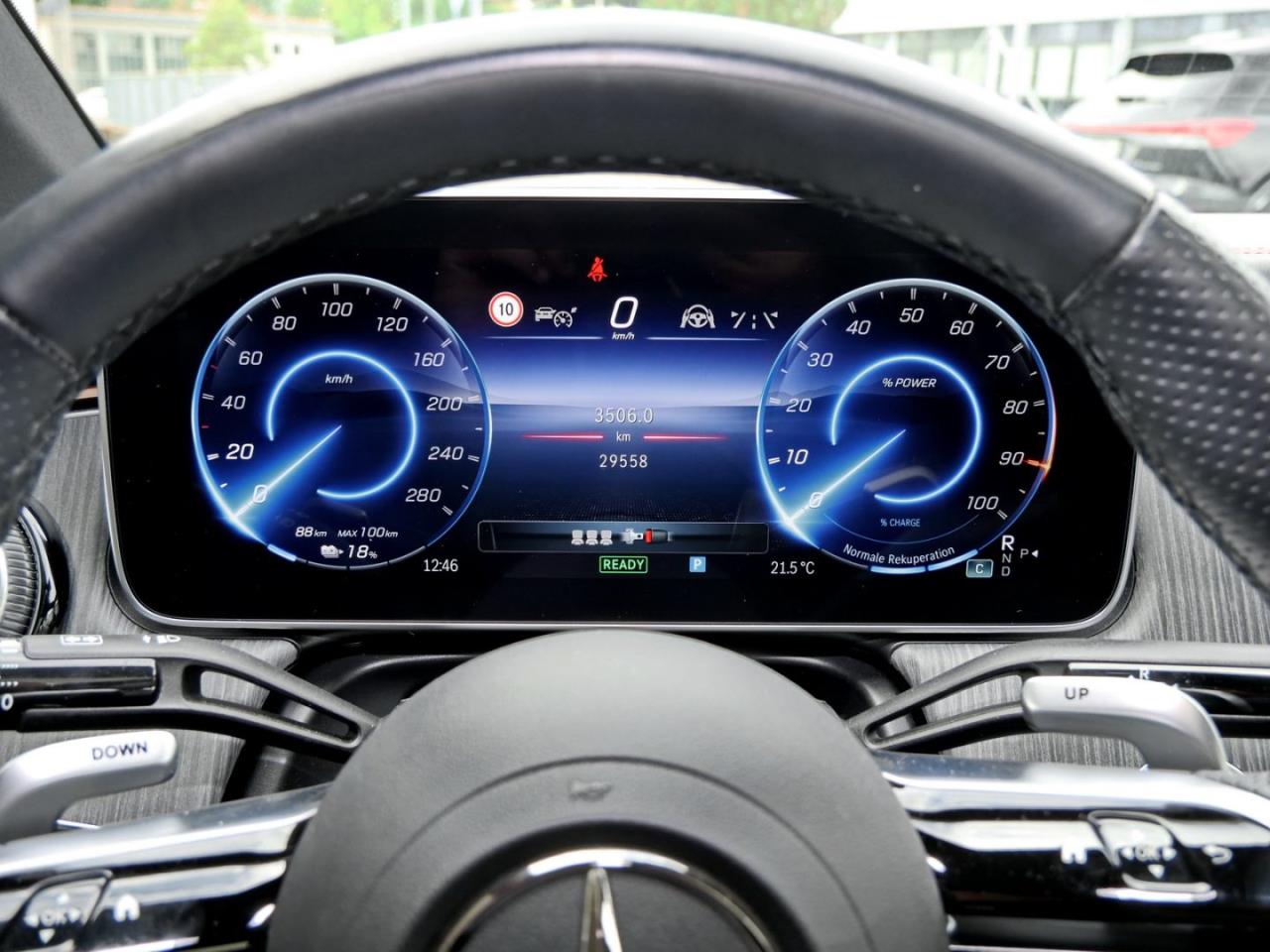 Mercedes-Benz EQE 43 AMG 4M Panorama Distronic Burmester 360?