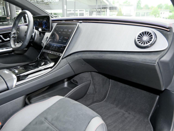 Mercedes-Benz EQE 43 AMG 4M Panorama Distronic Burmester 360?