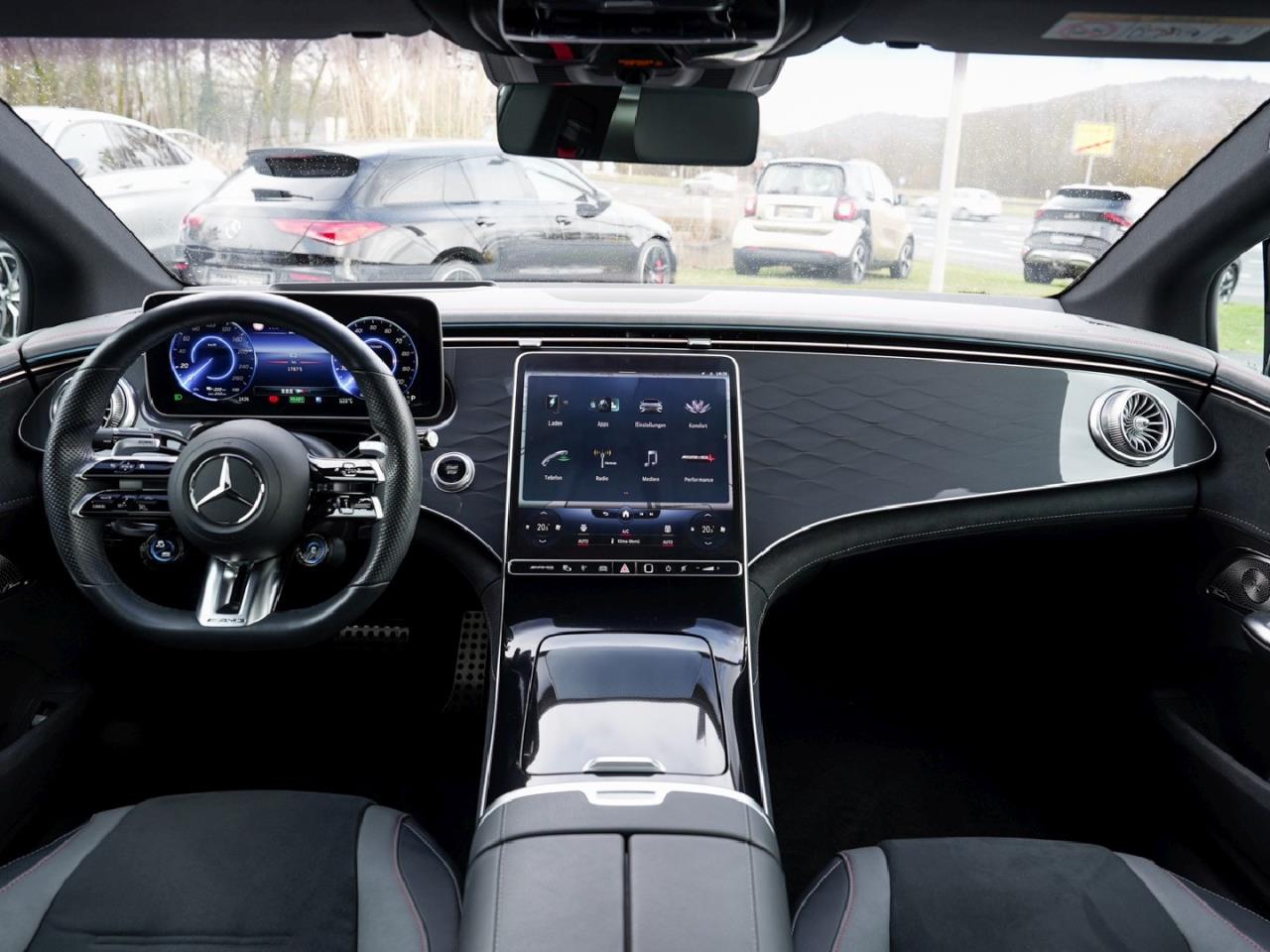 Mercedes-Benz EQE 43 AMG 4M Panorama Distronic Memory HUD 360°