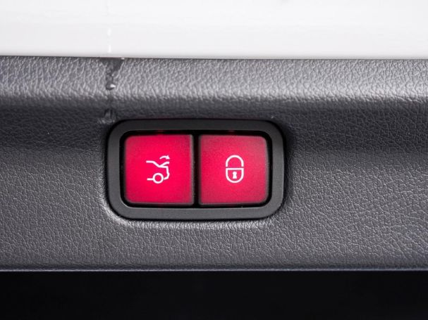 Mercedes-Benz EQE 43 AMG 4M Panorama Distronic Memory HUD 360°