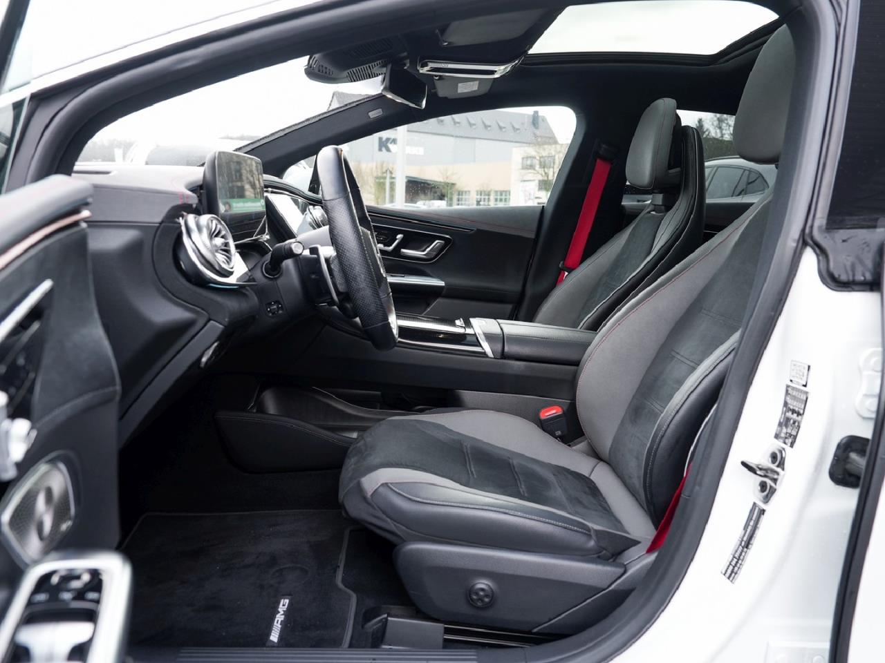 Mercedes-Benz EQE 43 AMG 4M Panorama Distronic Memory HUD 360°