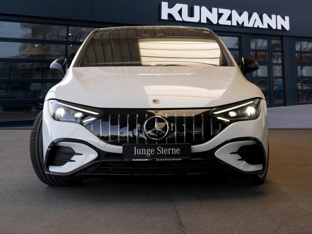 Mercedes-Benz EQE 43 AMG 4M Night HeadUp Panorama Airmatic