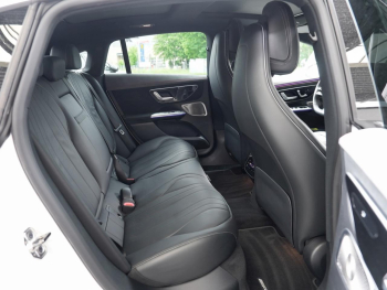 Mercedes-Benz EQE 500 4M AMG Panorama Distronic Head-Up 360°
