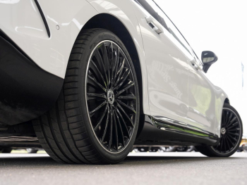Mercedes-Benz EQE 500 4M AMG Panorama Distronic Head-Up 360°