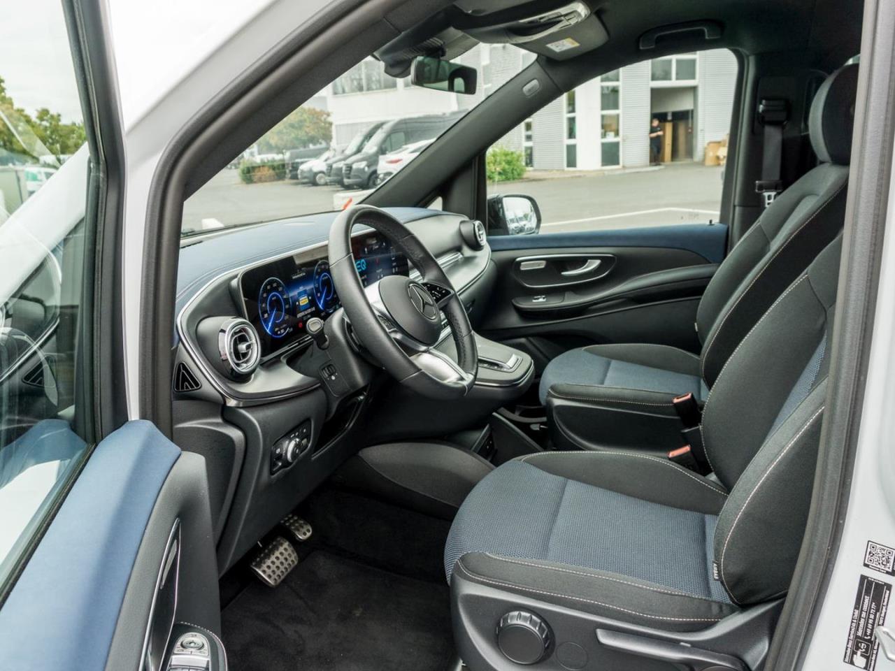 Mercedes-Benz EQV 250 Lang MBUXNavi Distronic Kamera