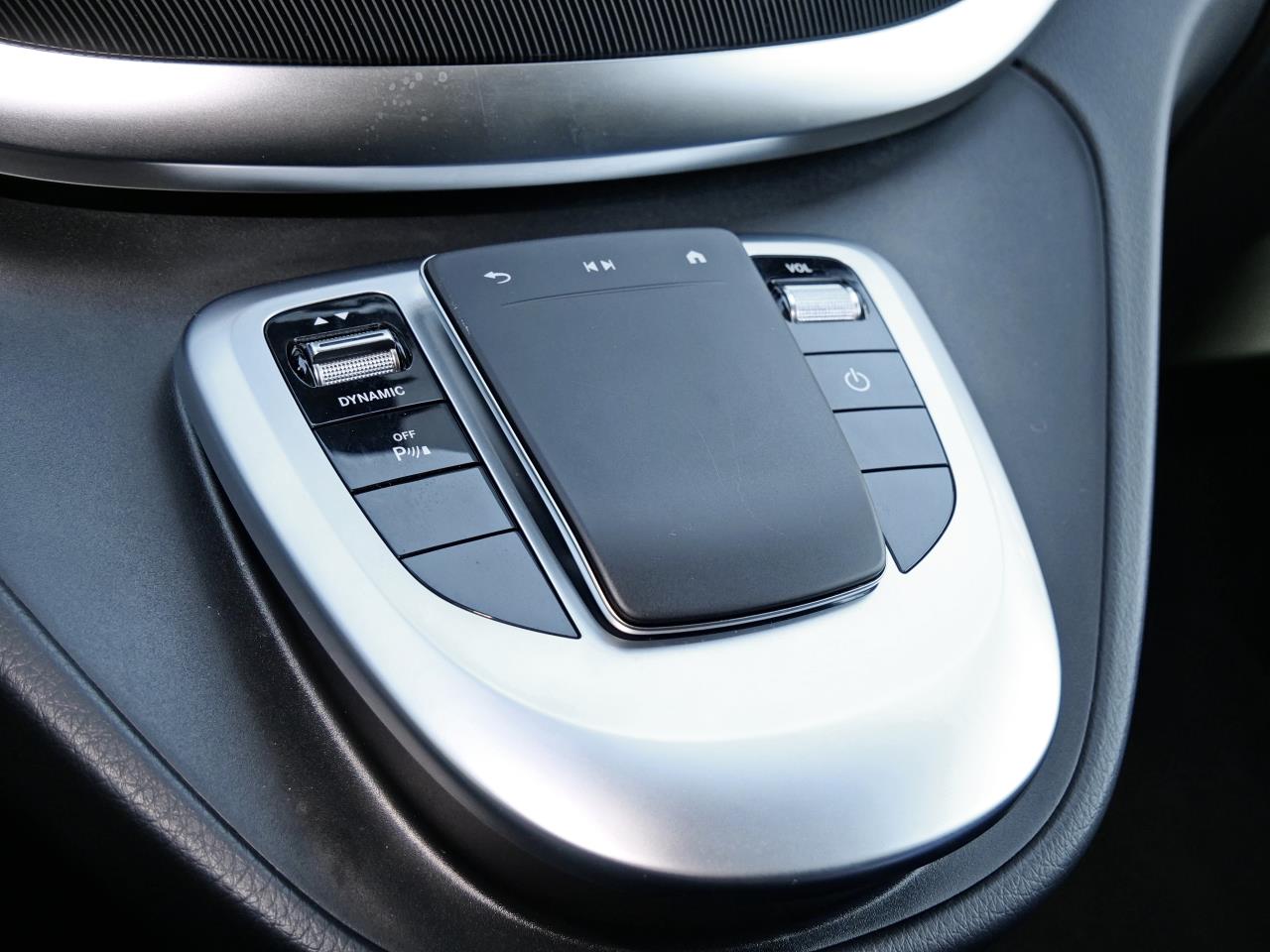 Mercedes-Benz EQV 300 Extralang Airmatic Burmester Easy-P 360°