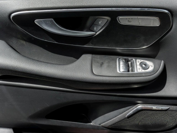 Mercedes-Benz EQV 300 Lang AMG Distronic Burmester 360°