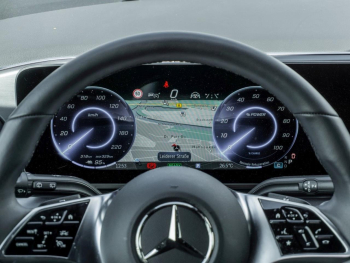 Mercedes-Benz EQV 300 Lang AMG Distronic Burmester 360°