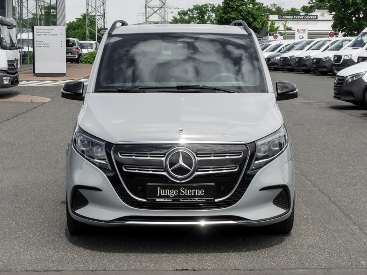 Mercedes-Benz EQV 300 Lang AMG Distronic Burmester 360°