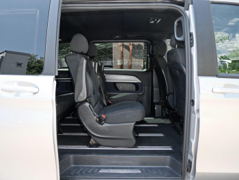 Mercedes-Benz EQV 300 lang Navi+ Kamera Totwinkel Spiegel-P
