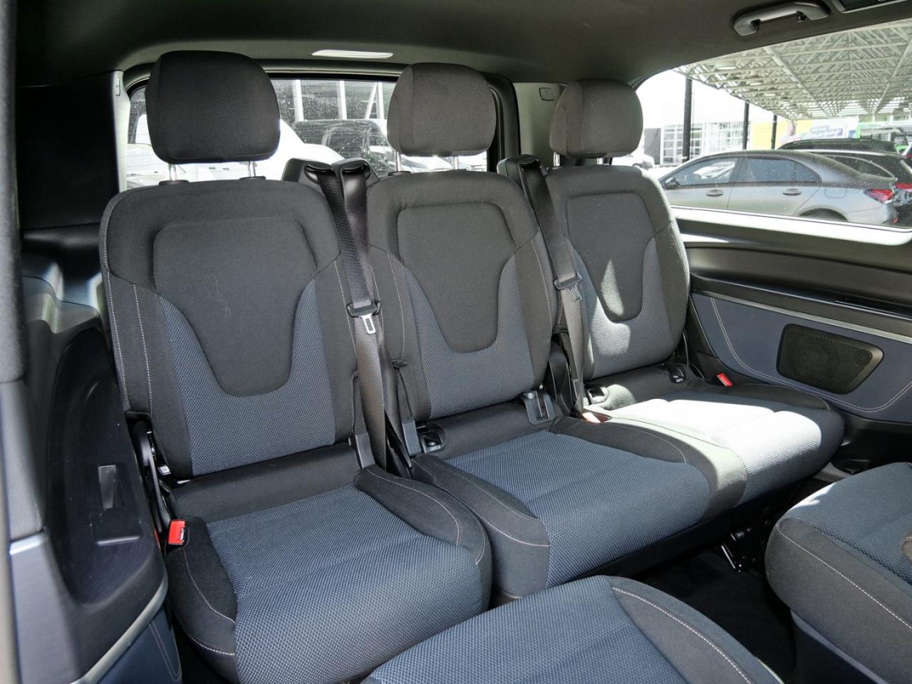 Mercedes-Benz EQV 300 Lang MBUXNavi Distronic Easy-Pack 360°