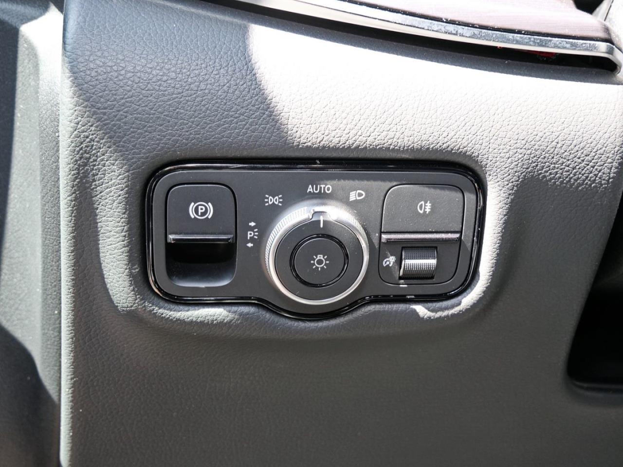 Mercedes-Benz EQV 300 Lang MBUXNavi Distronic Easy-Pack 360°