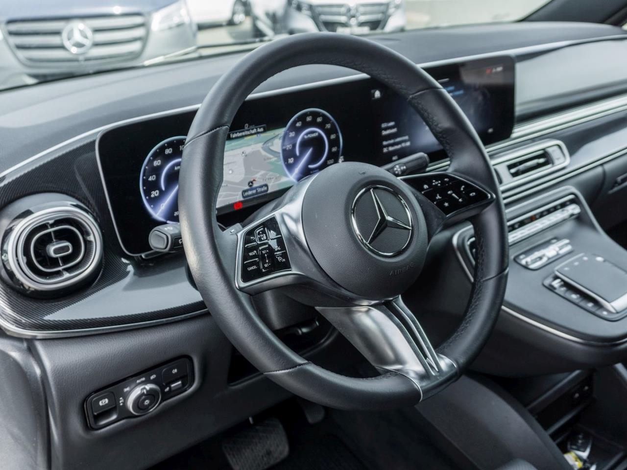Mercedes-Benz EQV 300 Lang Navi Distronic Burmester 360°