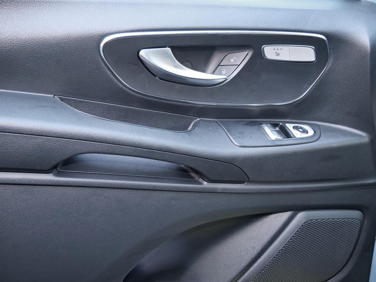 Mercedes-Benz eVito Vito 129 Tourer PRO Lang Distronic Kamera