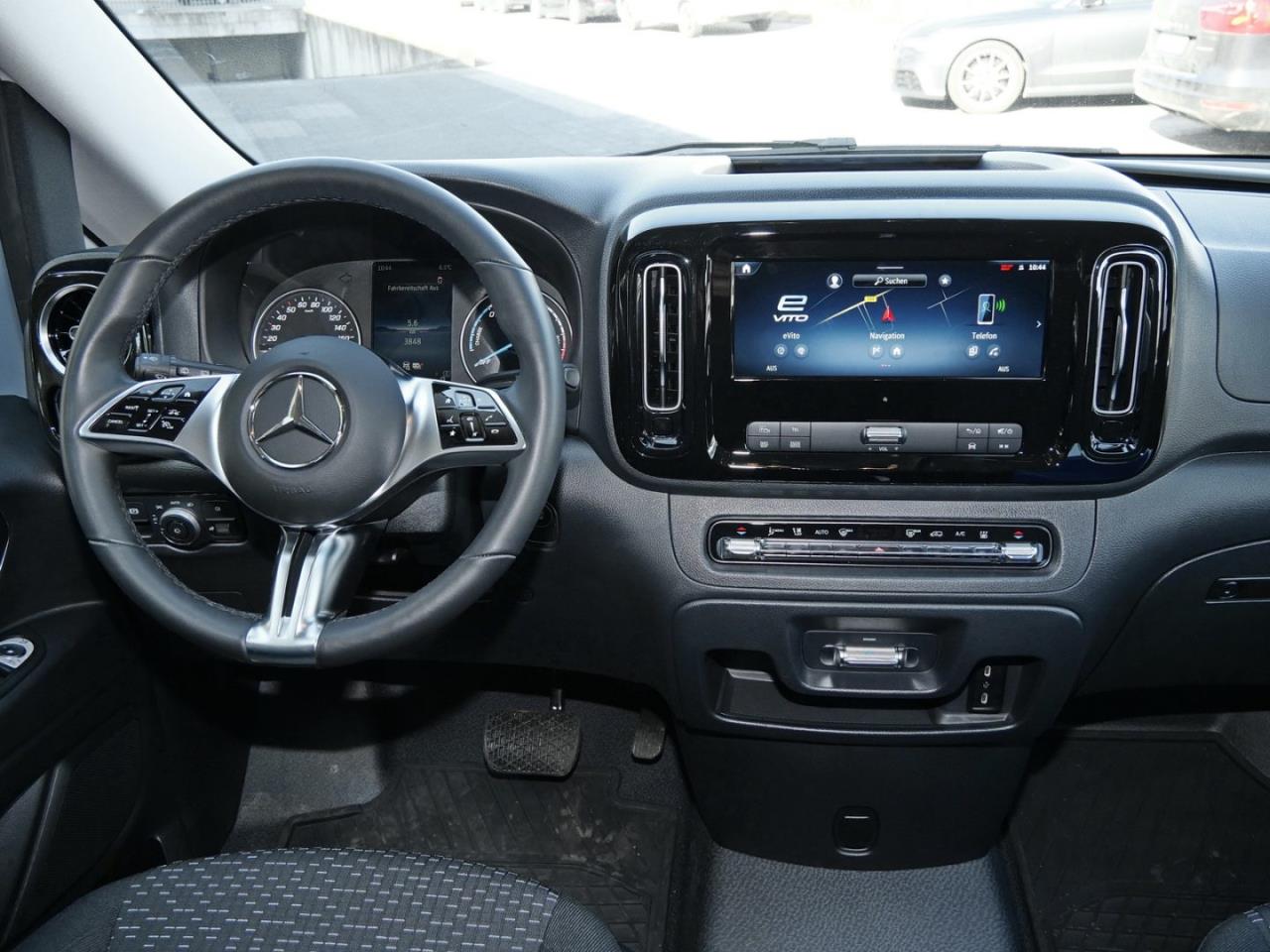 Mercedes-Benz eVito Vito 129 Tourer PRO Lang Distronic Kamera