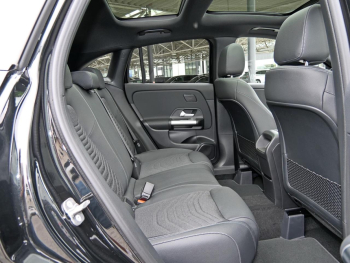 Mercedes-Benz GLA 180 d Progressive Night Panorama Easy-P 360°
