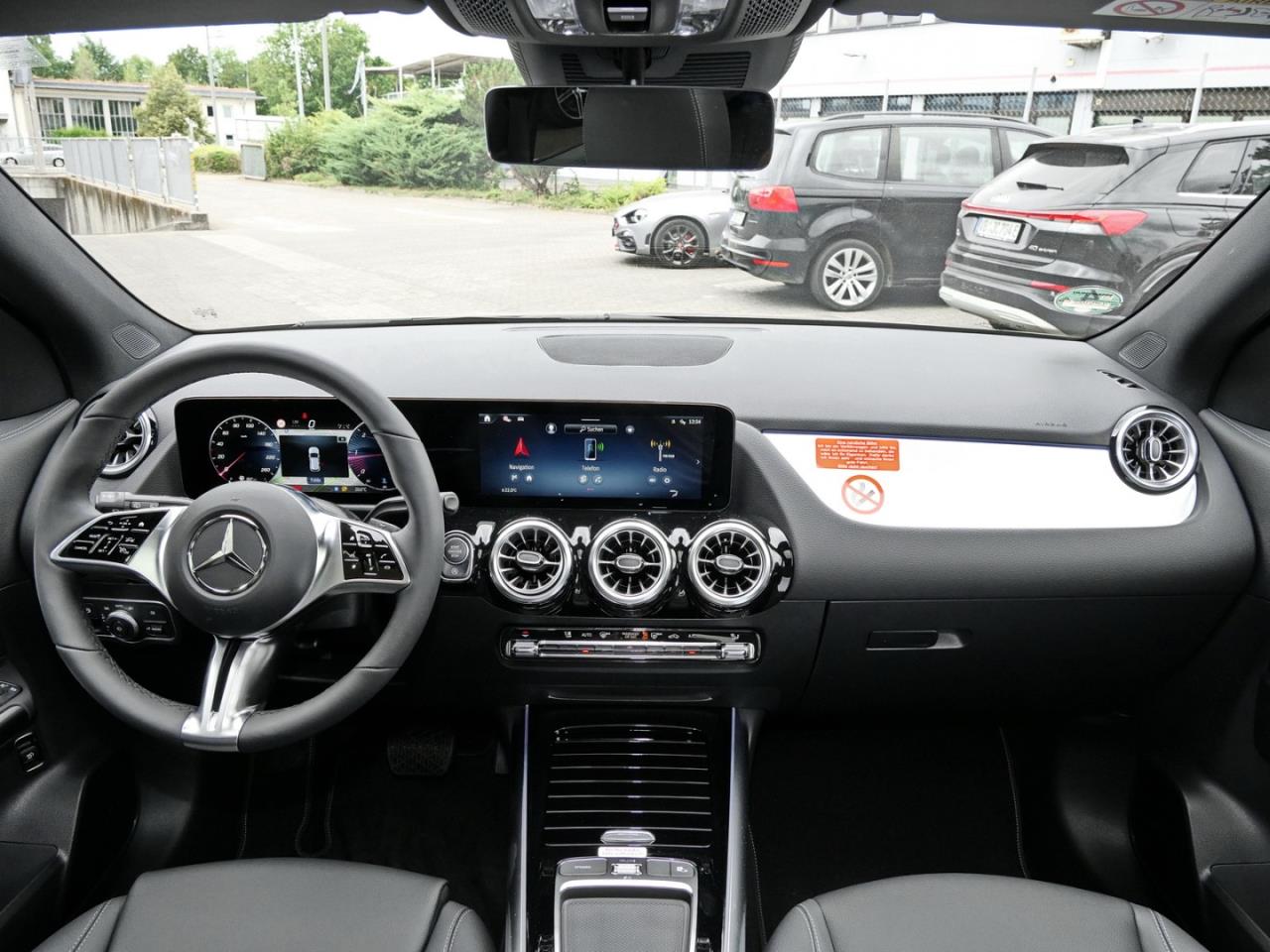 Mercedes-Benz GLA 180 d Progressive Night Panorama Easy-P 360°