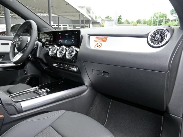 Mercedes-Benz GLA 180 d Progressive Night Panorama Easy-P 360°