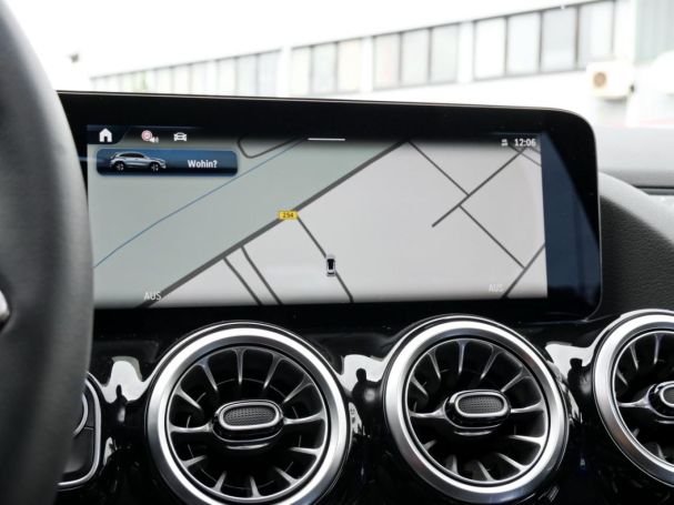 Mercedes-Benz GLA 180 d Progressive Navi Kamera Winter-Paket