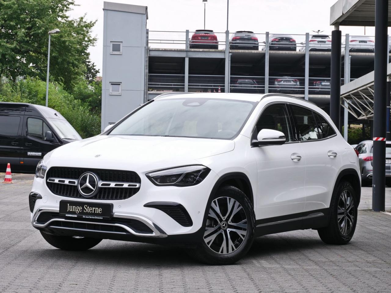 Mercedes-Benz GLA 180 d Progressive Navi Kamera Winter-Paket