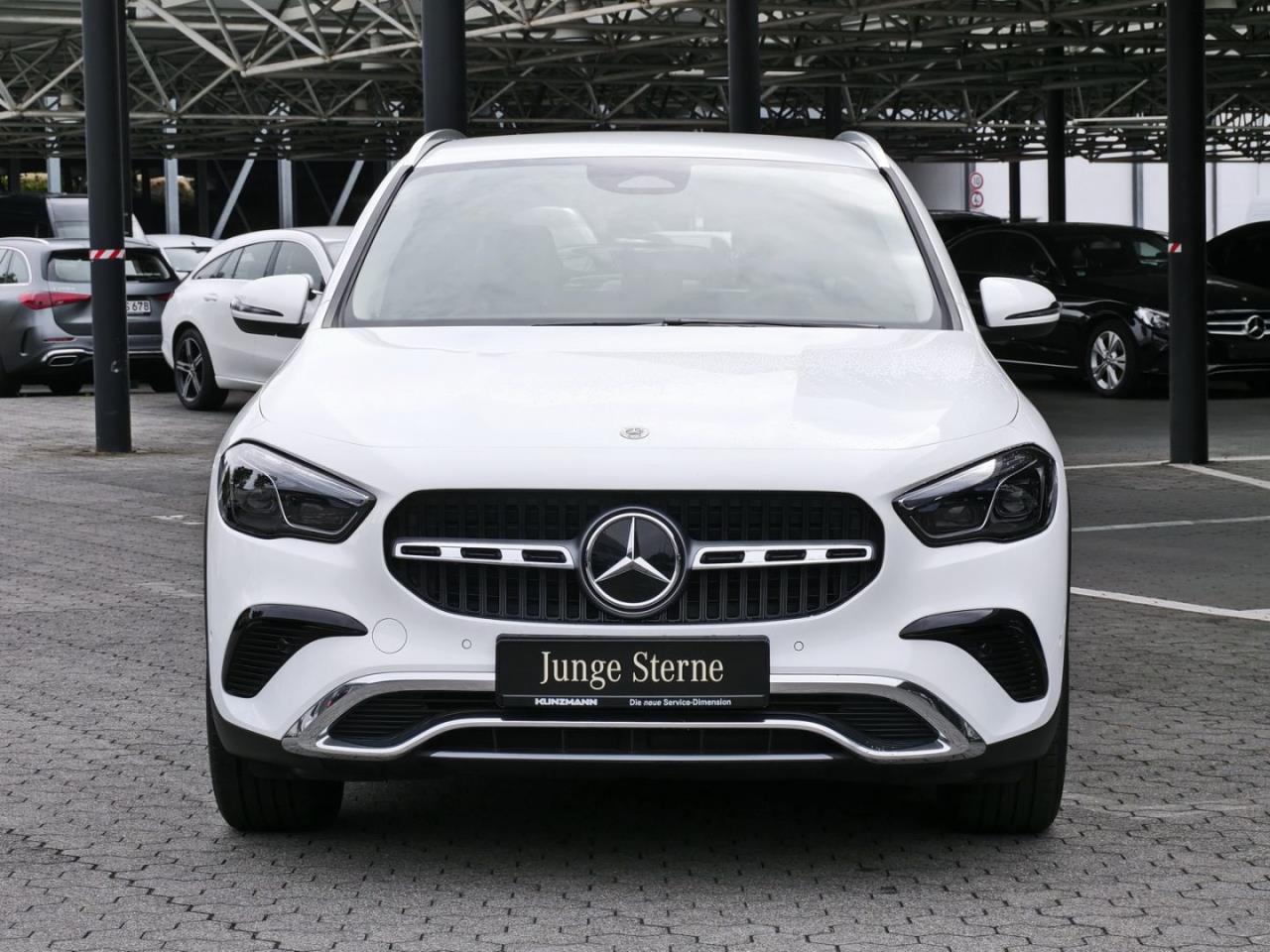 Mercedes-Benz GLA 180 d Progressive Navi Kamera Winter-Paket