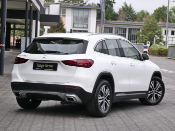 Mercedes-Benz GLA 180 d Progressive Navi Kamera Winter-Paket