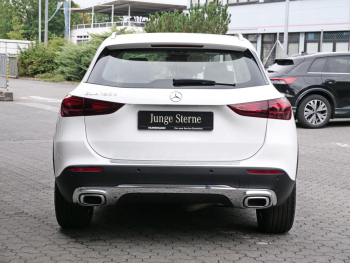 Mercedes-Benz GLA 180 d Progressive Navi Kamera Winter-Paket