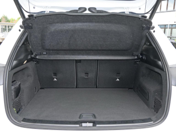 Mercedes-Benz GLA 180 d Progressive Navi Kamera Winter-Paket