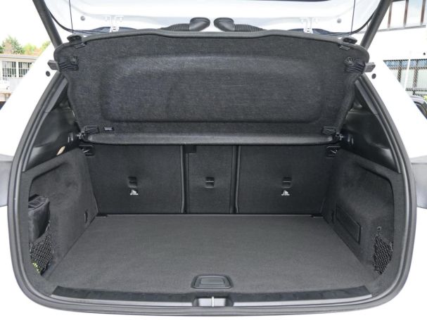 Mercedes-Benz GLA 180 d Progressive Navi Kamera Winter-Paket