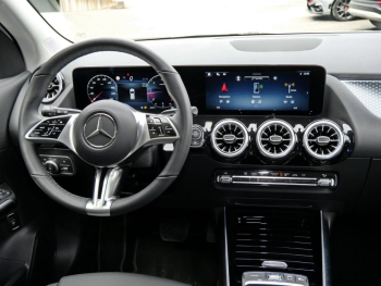 Mercedes-Benz GLA 180 d Progressive Navi Kamera Winter-Paket