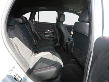 Mercedes-Benz GLA 180 AMG Distronic Kamera Easy-Pack AHK