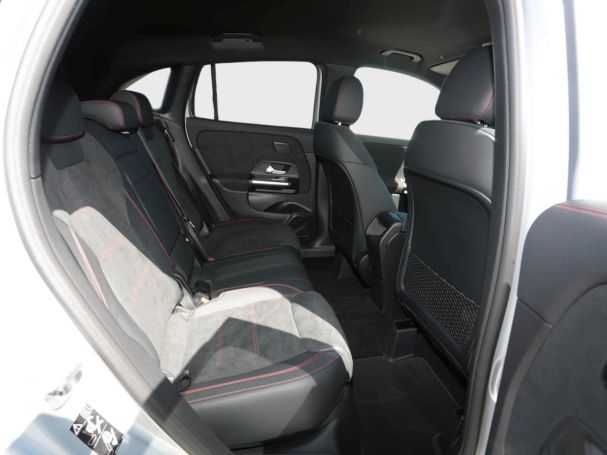 Mercedes-Benz GLA 180 AMG Distronic Kamera Easy-Pack AHK