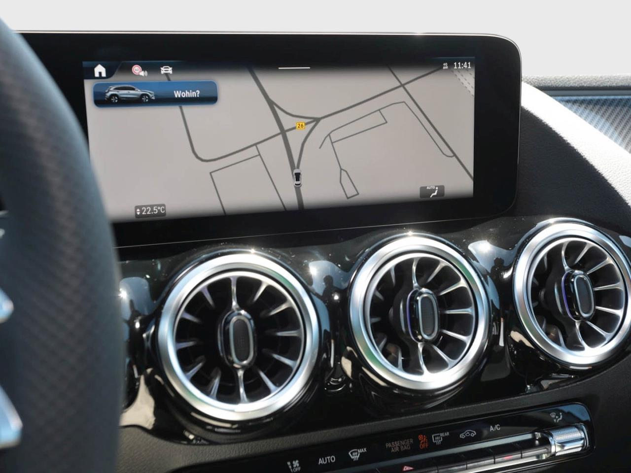 Mercedes-Benz GLA 180 AMG Distronic Kamera Easy-Pack AHK
