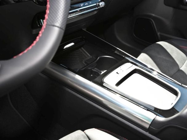 Mercedes-Benz GLA 180 AMG Distronic Kamera Easy-Pack AHK