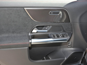 Mercedes-Benz GLA 180 AMG Distronic Kamera Easy-Pack AHK