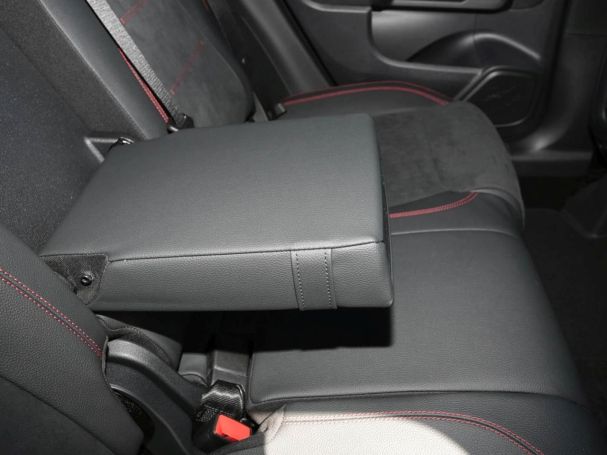 Mercedes-Benz GLA 180 AMG Distronic Kamera Easy-Pack AHK