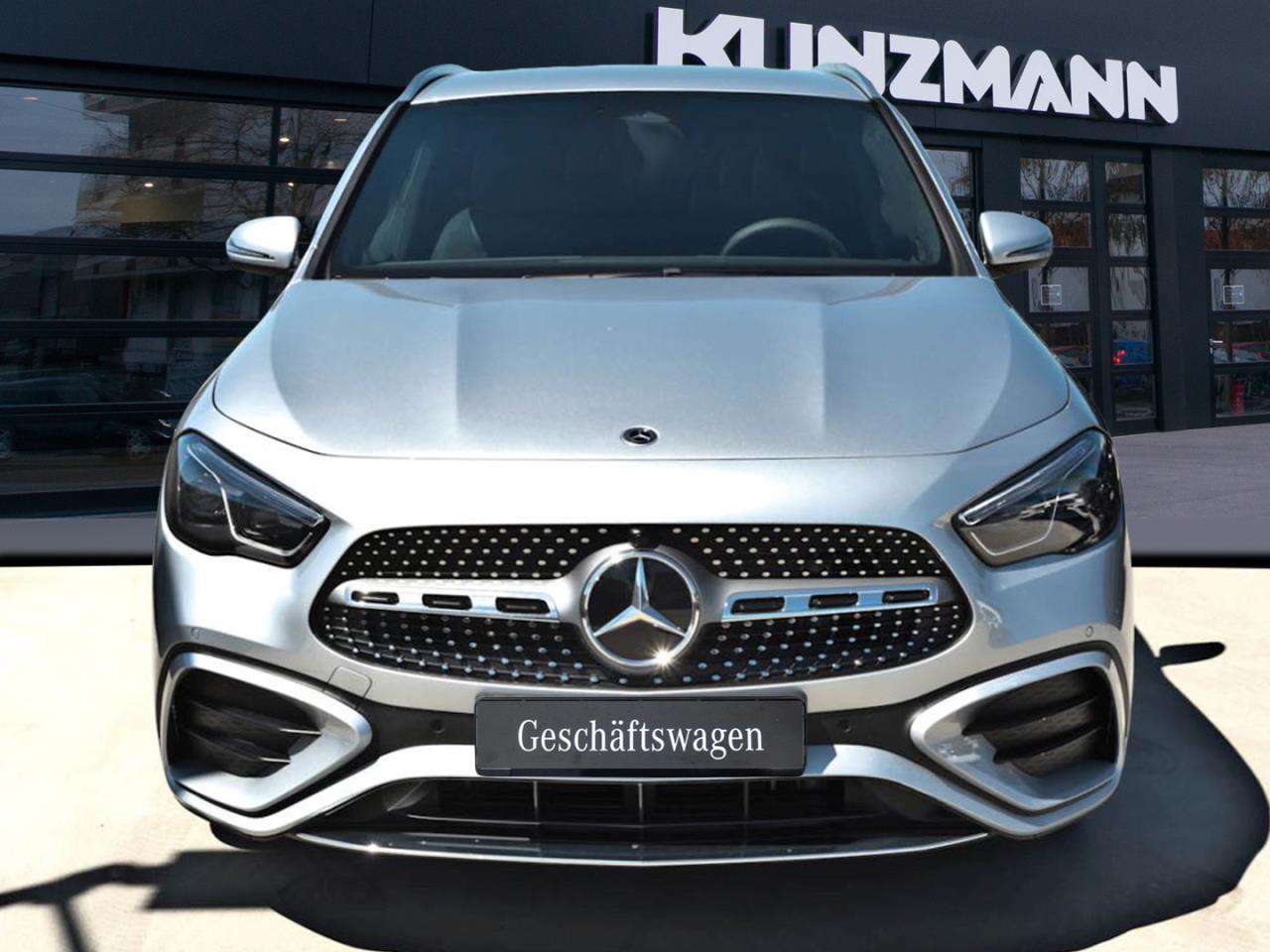 Mercedes-Benz GLA 180 AMG Distronic Kamera Easy-Pack AHK