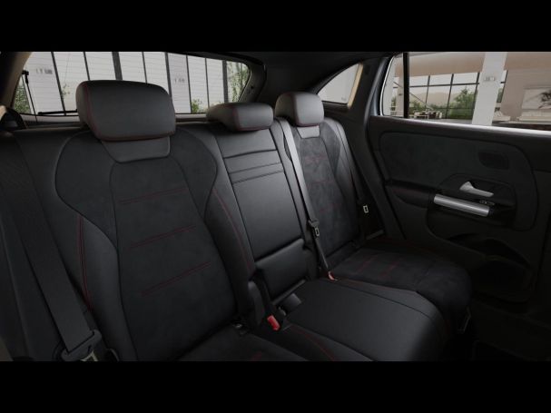 Mercedes-Benz GLA 180 AMG Distronic Kamera Easy-Pack AHK