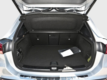 Mercedes-Benz GLA 180 AMG Distronic Kamera Easy-Pack AHK