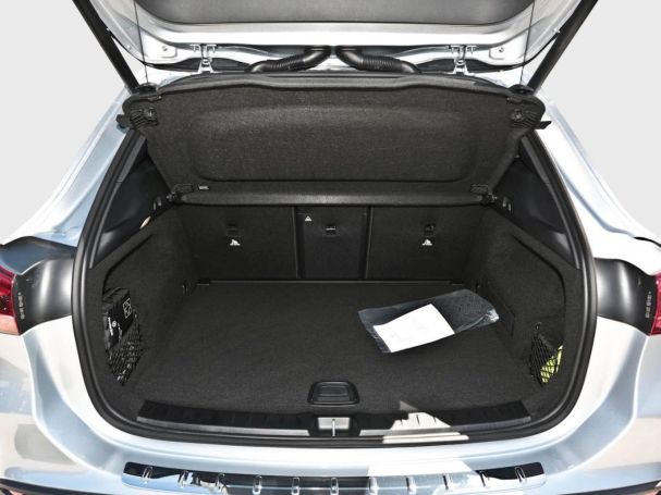 Mercedes-Benz GLA 180 AMG Distronic Kamera Easy-Pack AHK