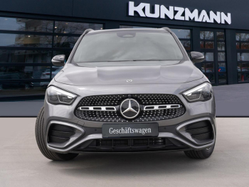 Mercedes-Benz GLA 180 AMG Night Panorama Spurhalte Kamera Park