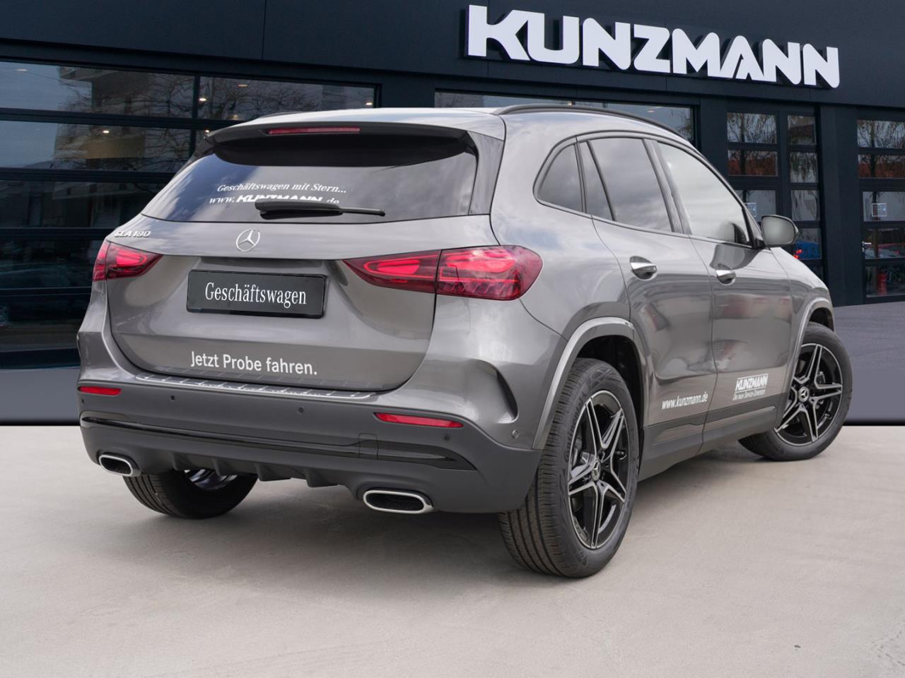 Mercedes-Benz GLA 180 AMG Night Panorama Spurhalte Kamera Park